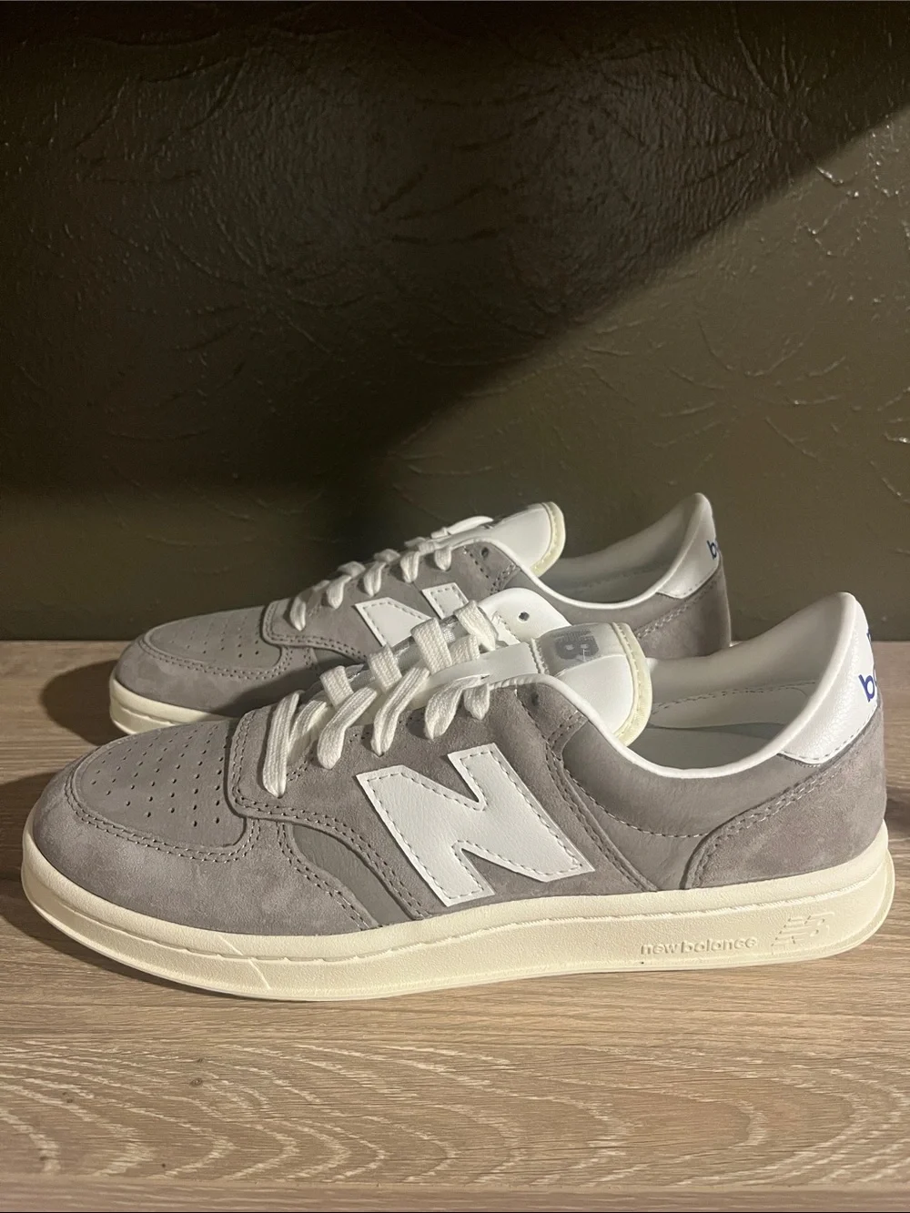 Men’s Size 8 New Balance T500 shoes - Arid Stone/Sea Salt/Angora Colorway